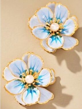 The Pink Reef Handpainted Earrings in Pale Iris